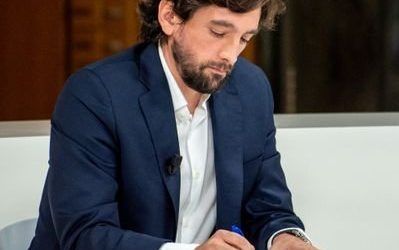 Adrián Vázquez (Cs): «Si Mazón decide gobernar con dos tránsfugas es un fraude a los votantes»