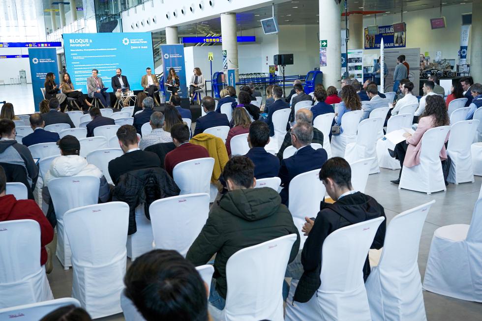 El aeropuerto de Castellón focaliza la tercera edición del ‘Business Forum’ en la mejora de la conectividad aérea y la incubadora de empresas aeroespaciales