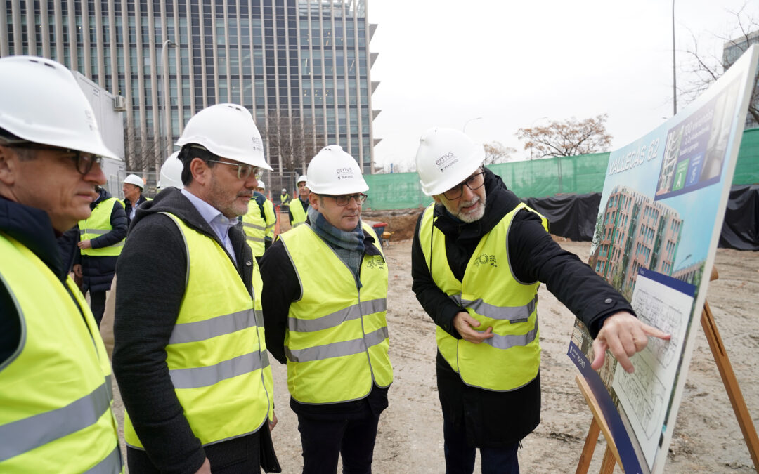 El Ayuntamiento de Madrid comienza las obras de 100 nuevas viviendas para alquiler asequible en Villa de Vallecas