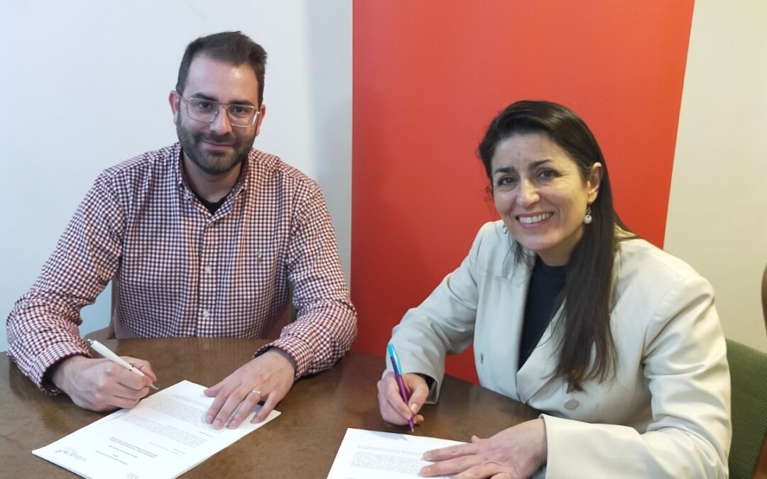 La Unió de Periodistes Valencians y ValgrAI firman un convenio para impulsar la innovación en periodismo e inteligencia artificial