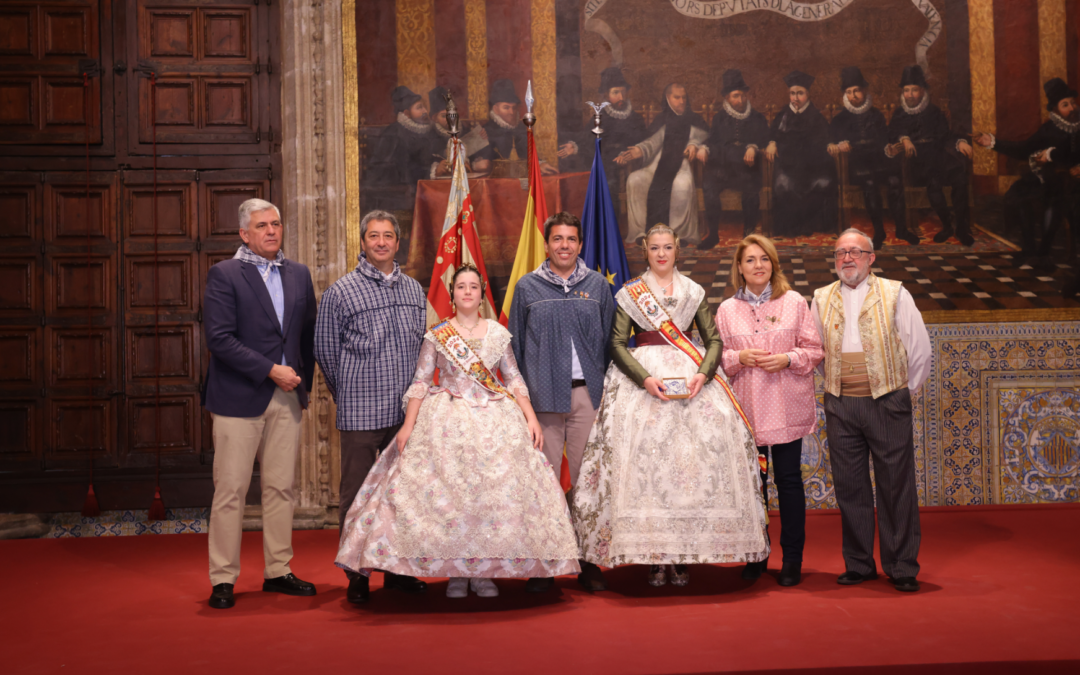 Carlos Mazón pone en valor la labor de los valencianos que promueven la cultura, tradiciones y señas de identidad más allá de nuestras fronteras